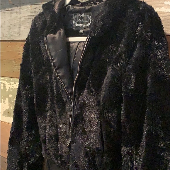 Hooded faux fur bomber jacket by: Ambiance - Picture 11 of 16